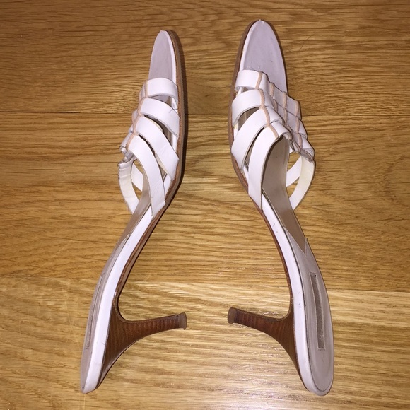 Michael Kors Collection White Kitten Heels Size 6 - Picture 3 of 3